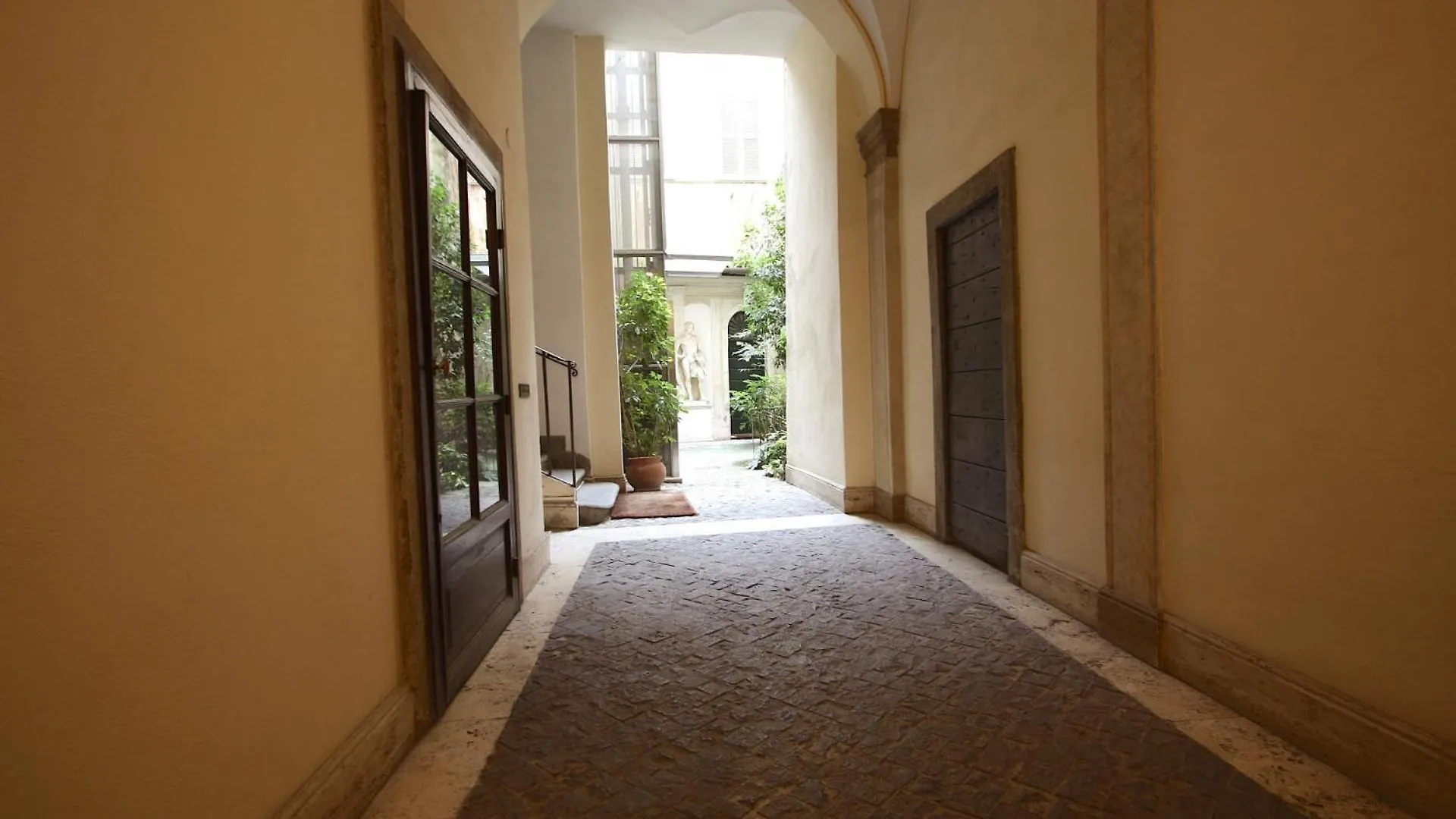 Navona Opera Holiday House Rome Apartment